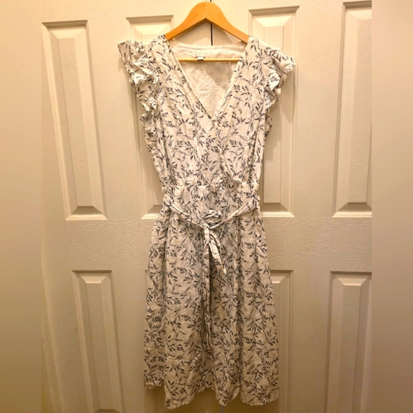 A New Day White Floral Midi Dress with Belt-Size Large- NWOT-🤍🖤 - Picture 3 of 6